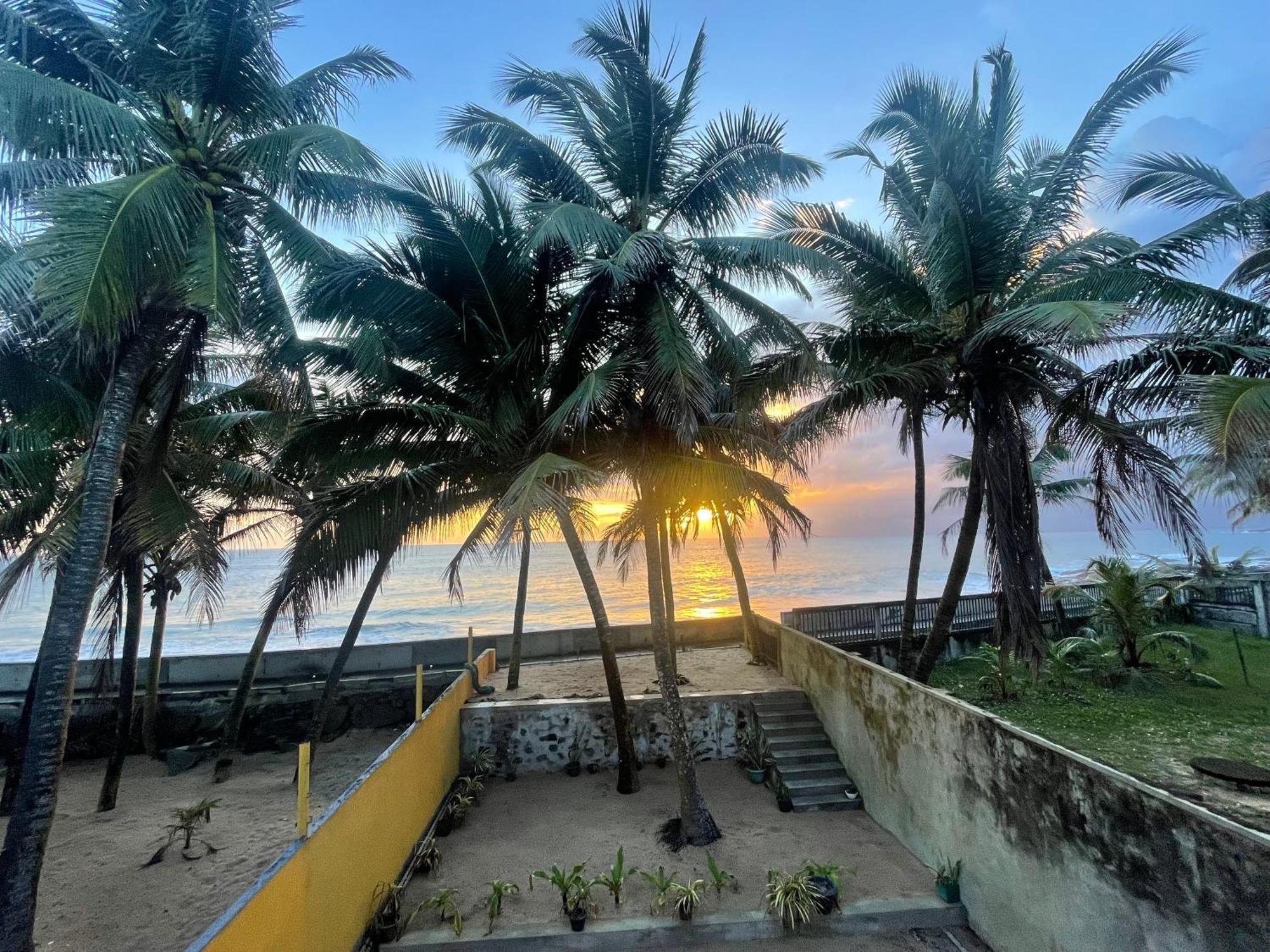 Blue Maalu Resort Ambalangoda  Bagian luar foto