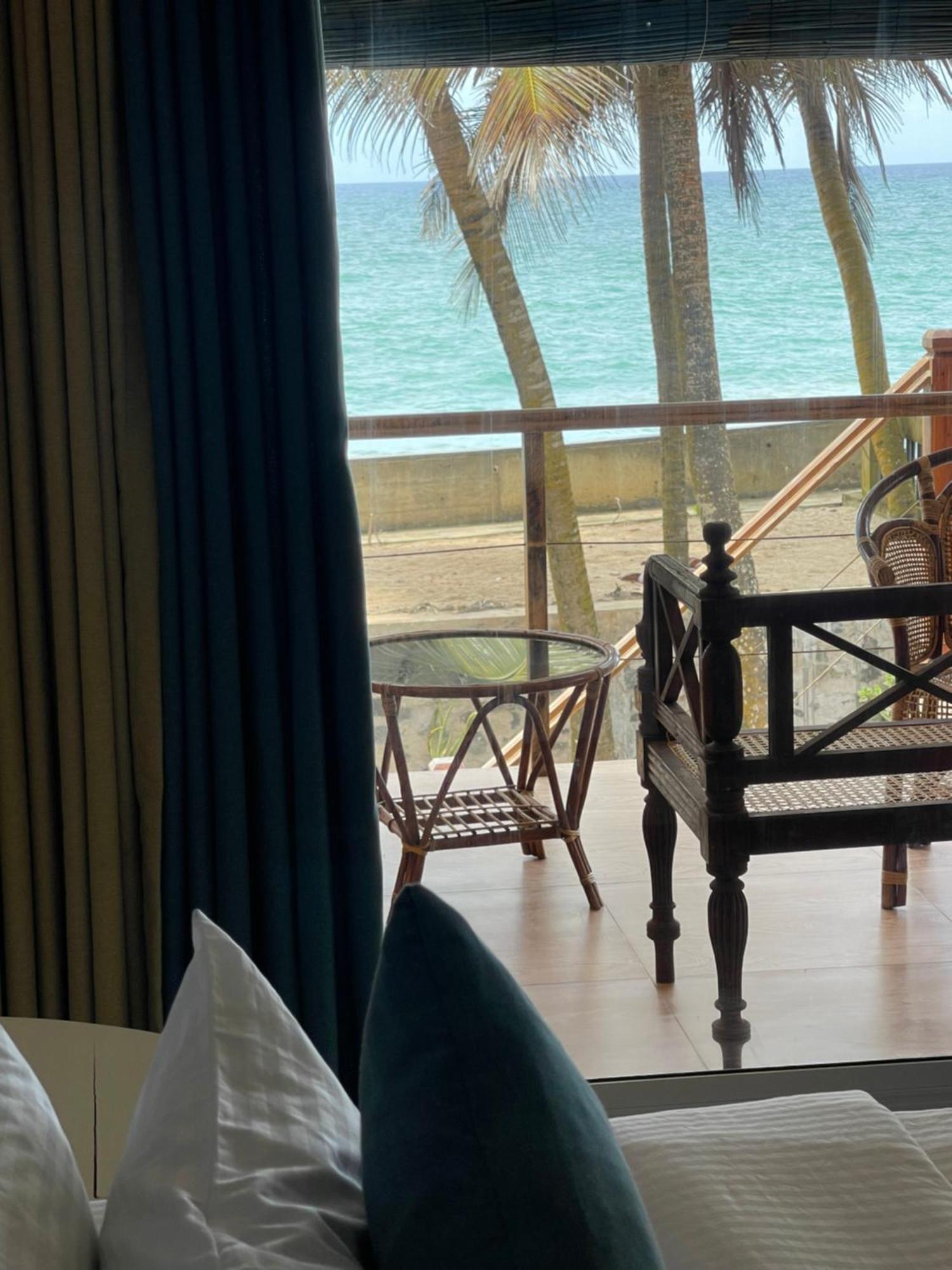 Blue Maalu Resort Ambalangoda  Bagian luar foto