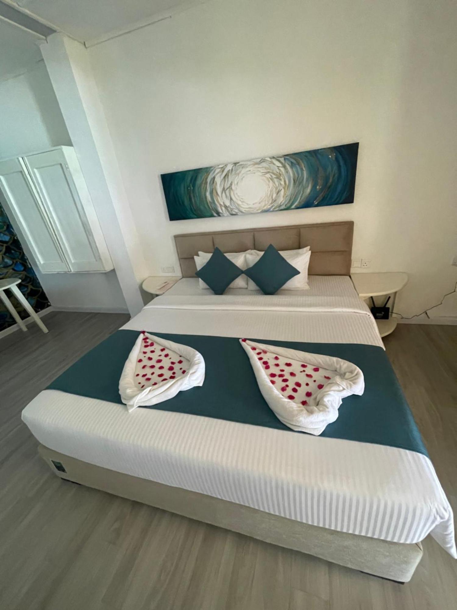 Blue Maalu Resort Ambalangoda  Bagian luar foto