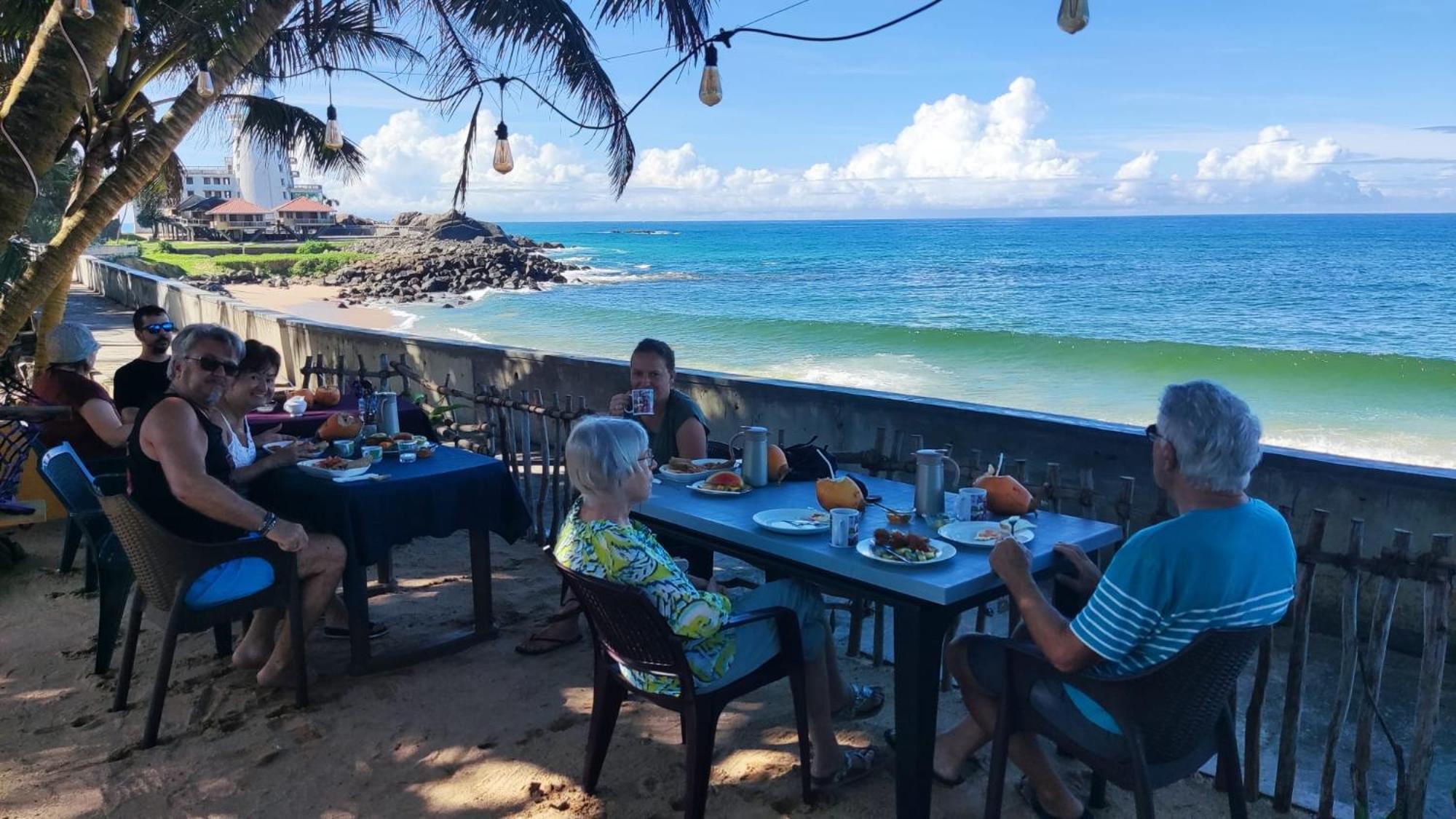 Blue Maalu Resort Ambalangoda  Bagian luar foto