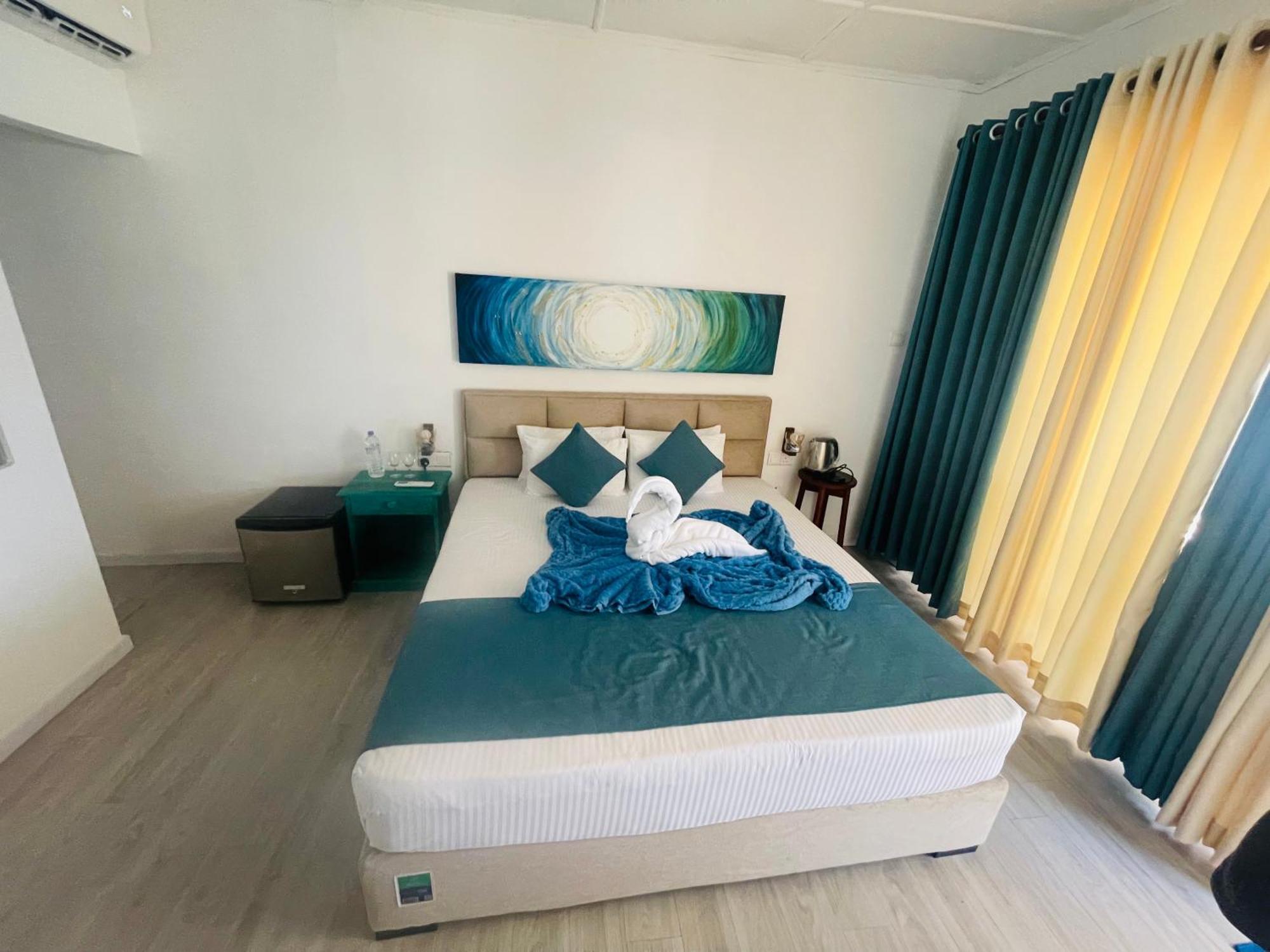 Blue Maalu Resort Ambalangoda  Bagian luar foto
